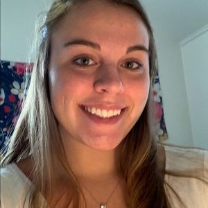 Meet your Posher, Corrine